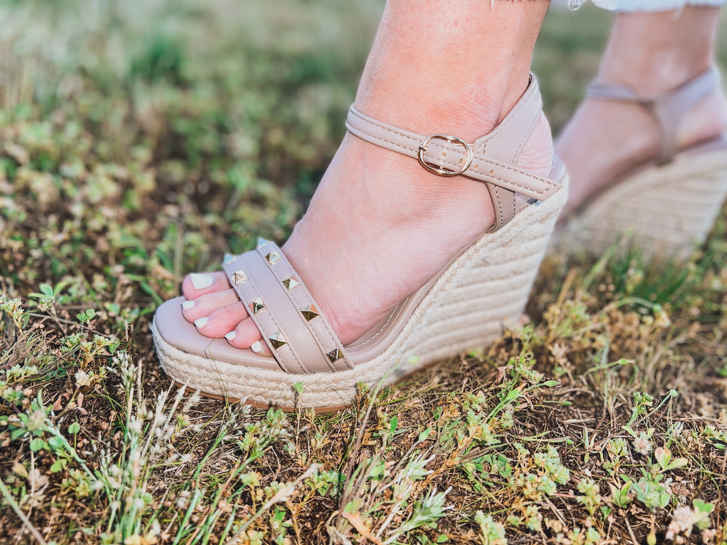 Studded Wedge