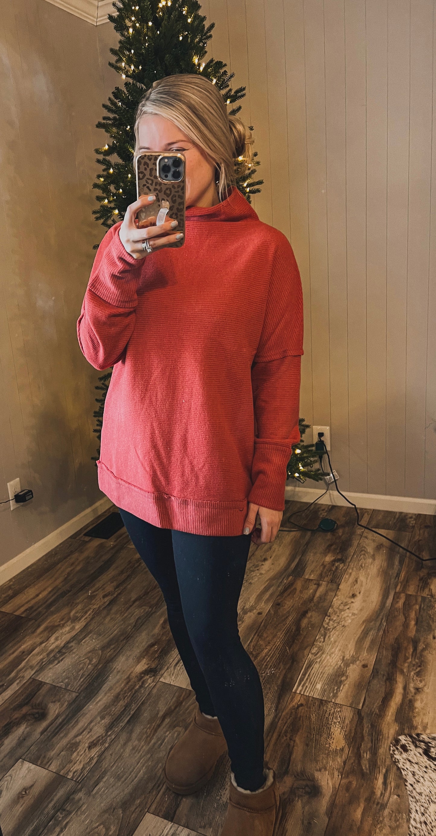 Ribbed sweater in Coral