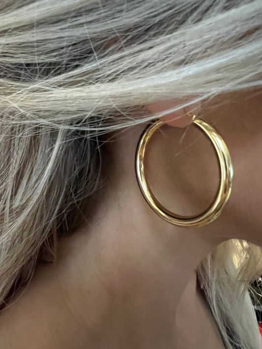 Mini Hoops in Gold