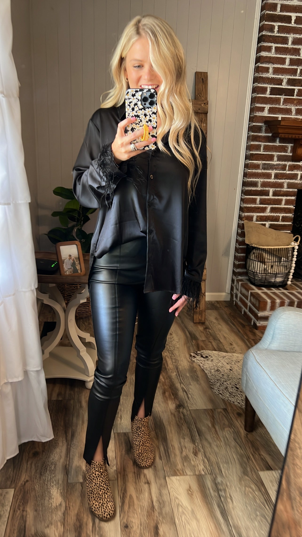 Faux Leather Skinny Pants in Black